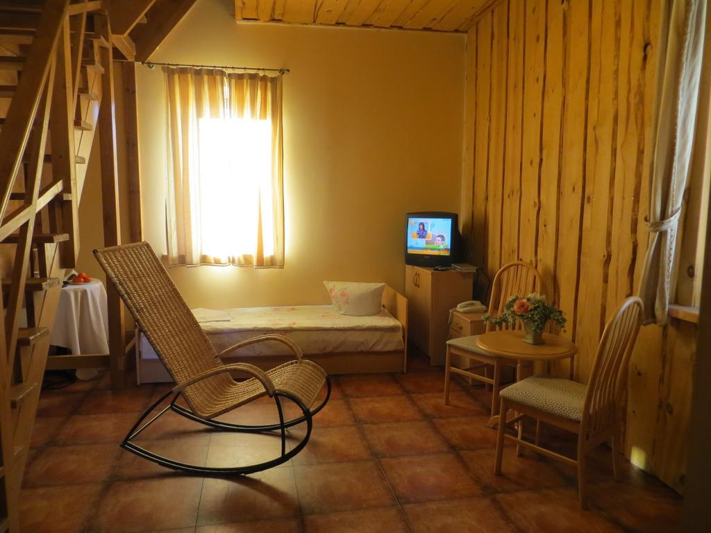 Tvirtove Prie Didziulio Hotel Dėdeliškės Quarto foto